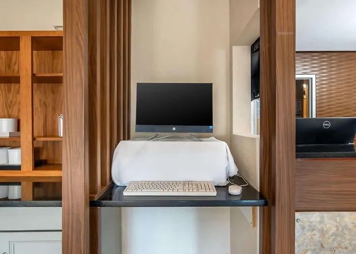 Mainstay Suites Springfield Il